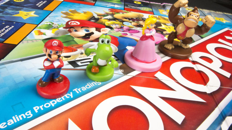 Hasbro tiene un nuevo Monopoly de Super Mario Bros. que incluye jefes  finales